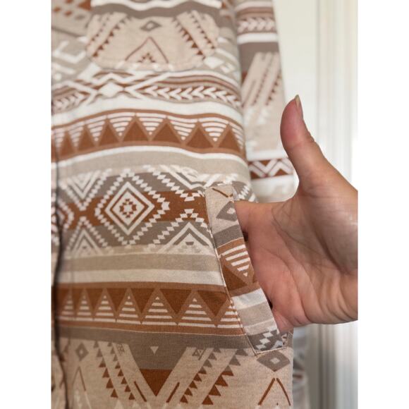 C&C California Shacket Women's Size XS Aztec Fleece Grey Tan White Button-Up - Picture 3 of 6